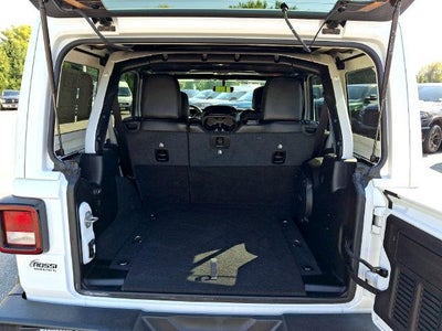 2022 Jeep Wrangler Unlimited Sahara Altitude 4x4