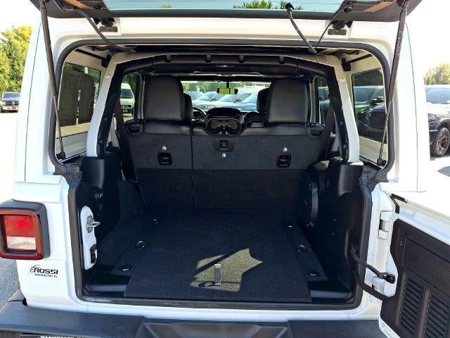 2022 Jeep Wrangler Unlimited Sahara Altitude 4x4