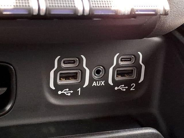 2023 RAM 1500 Big Horn 4x4 Crew Cab 5'7" Box