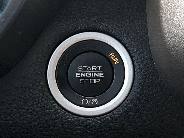 2022 RAM 1500 Laramie 4x4 Crew Cab 5'7" Box