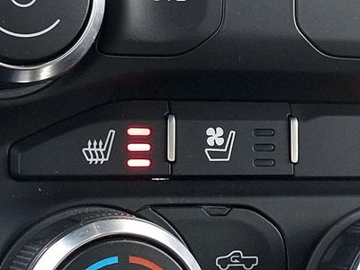 2022 RAM 1500 Laramie 4x4 Crew Cab 5'7" Box