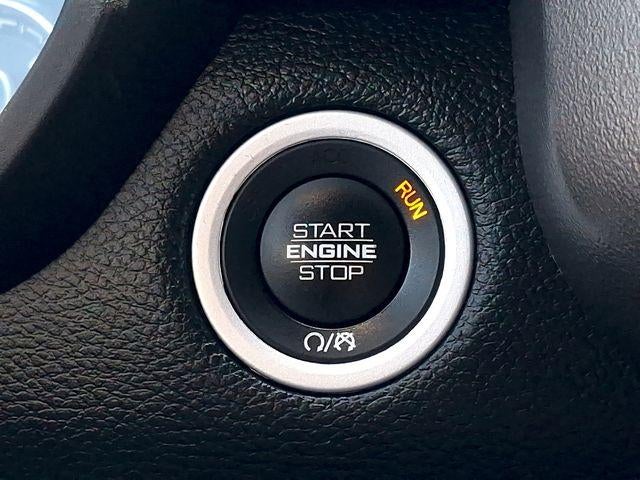 2021 RAM 1500 Laramie 4x4 Crew Cab 5'7" Box