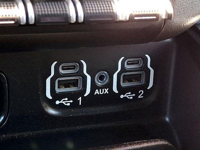 2021 RAM 1500 Laramie 4x4 Crew Cab 5'7" Box