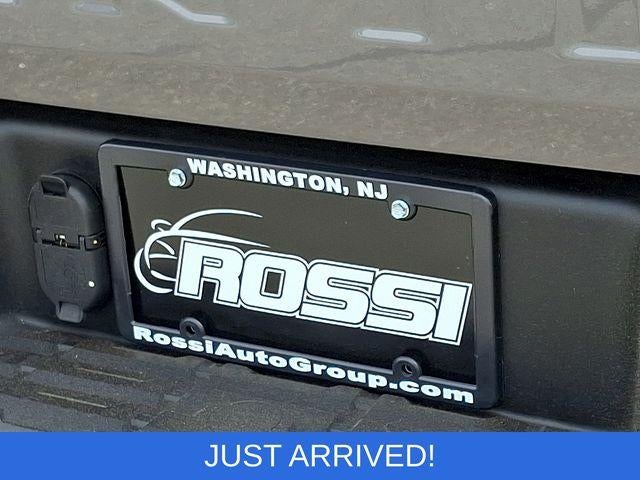 2022 Nissan Frontier Crew Cab 4x4 SV Auto Long Bed
