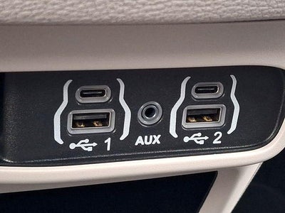 2023 Chrysler Pacifica Hybrid Touring L FWD