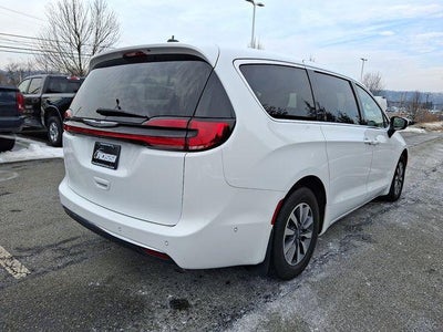 2023 Chrysler Pacifica Hybrid Touring L FWD