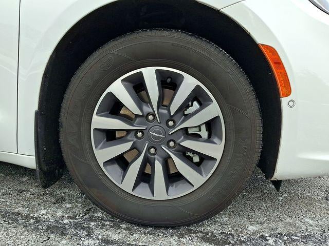 2023 Chrysler Pacifica Hybrid Touring L FWD