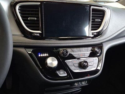 2023 Chrysler Pacifica Hybrid Touring L FWD