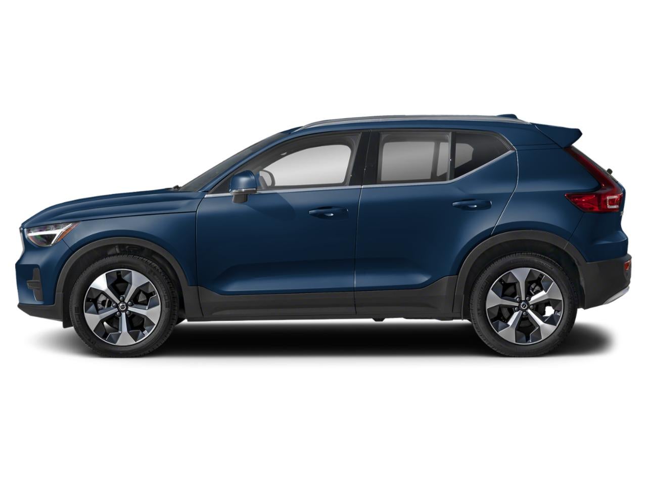 2025 Volvo XC40 B5 AWD Ultra Dark Theme