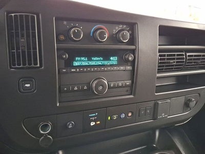 2024 Chevrolet Express Passenger 3500 1LT