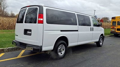 2024 Chevrolet Express Passenger 3500 1LT