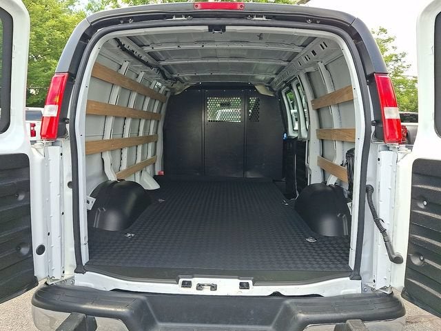 2024 Chevrolet Express Cargo 2500 WT