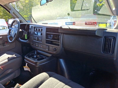 2025 Chevrolet Express Cargo WT