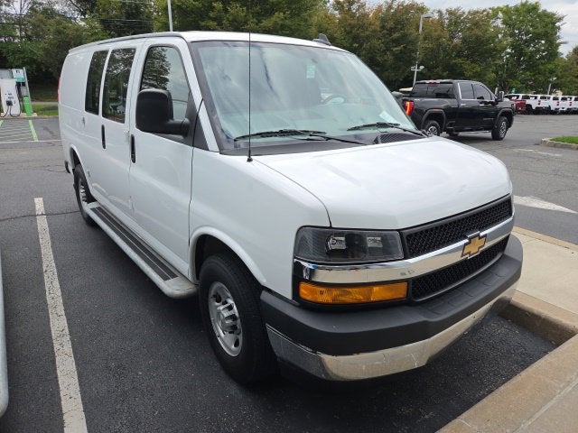 2025 Chevrolet Express Cargo WT