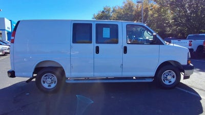 2025 Chevrolet Express Cargo WT