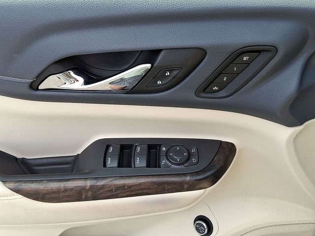 2022 GMC Acadia Denali