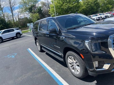 2022 GMC Yukon XL SLT