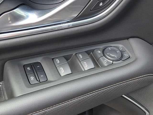 2022 GMC Yukon XL SLT