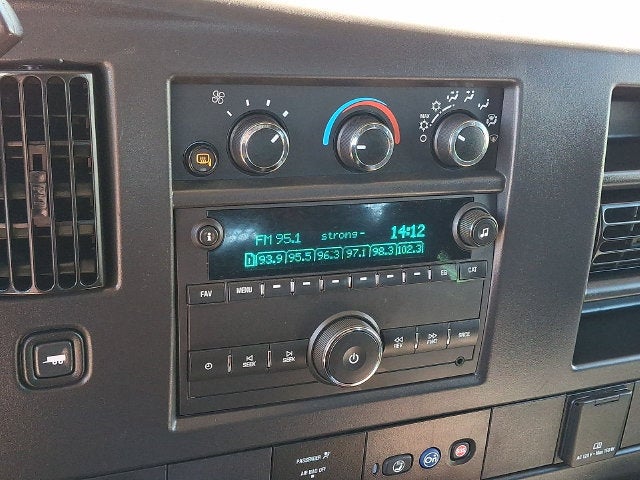 2025 GMC Savana Cargo Work Van - Photo 13