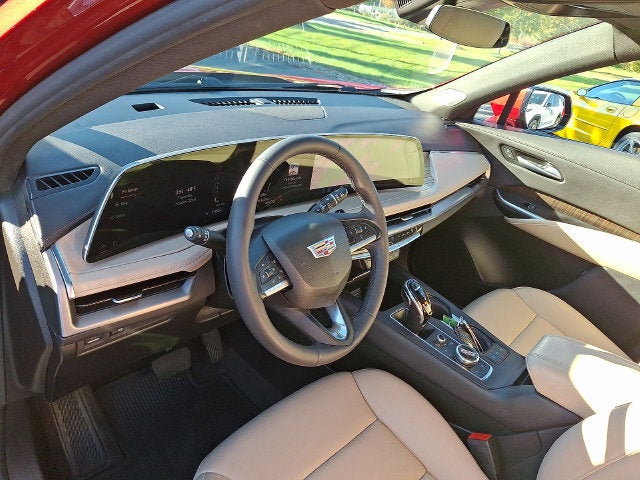 2024 Cadillac XT4 Premium Luxury