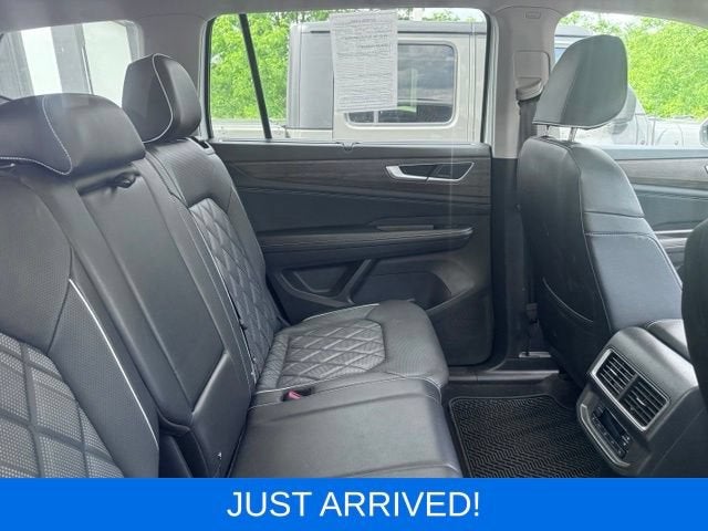 2024 Volkswagen Atlas 2.0T SEL Premium R-Line