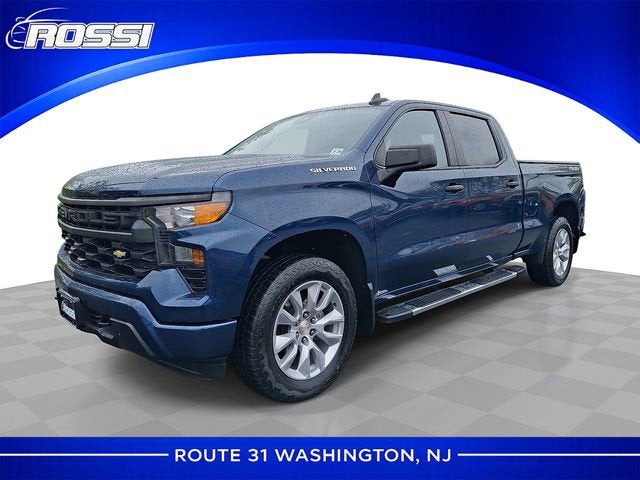 2023 Chevrolet Silverado 1500 Custom 4X4 Crew Cab Short Box's photo