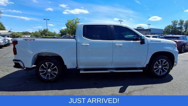 2022 Chevrolet Silverado 1500 LT - Photo 9