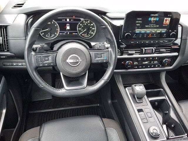 2024 Nissan Pathfinder SL 4WD