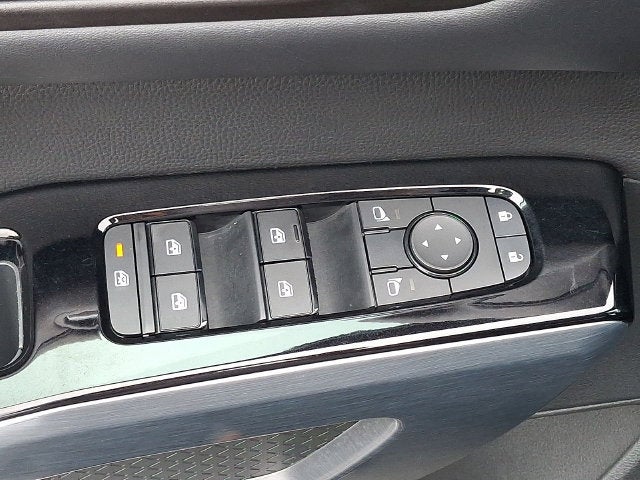 2024 Nissan Pathfinder SL 4WD