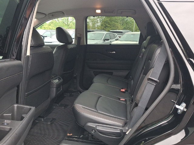 2024 Nissan Pathfinder SL 4WD