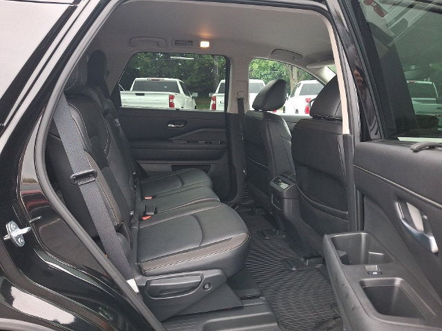 2024 Nissan Pathfinder SL 4WD