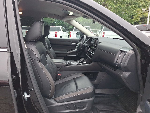 2024 Nissan Pathfinder SL 4WD