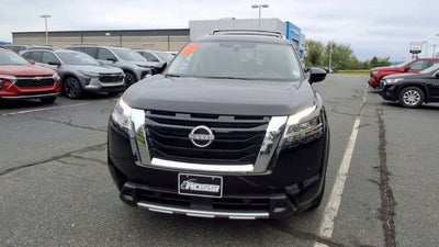 2024 Nissan Pathfinder SL 4WD
