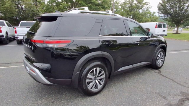 2024 Nissan Pathfinder SL 4WD