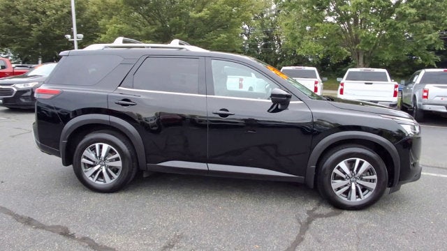 2024 Nissan Pathfinder SL 4WD