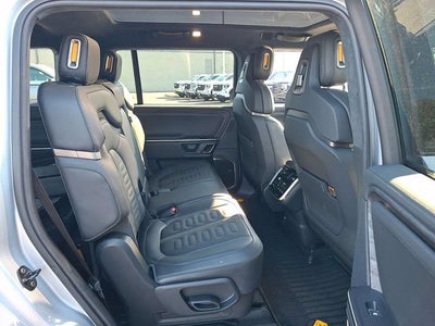 2023 RIVIAN R1S Adventure