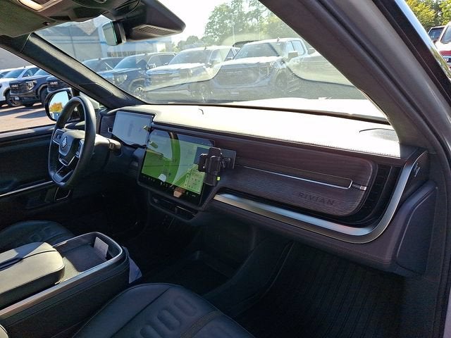 2023 RIVIAN R1S Adventure