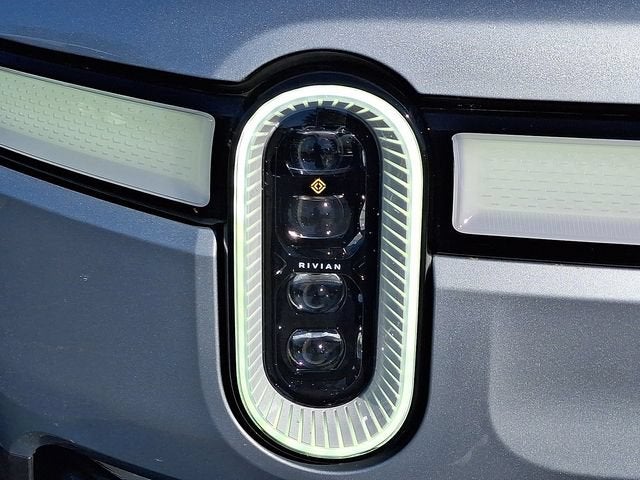 2023 RIVIAN R1S Adventure