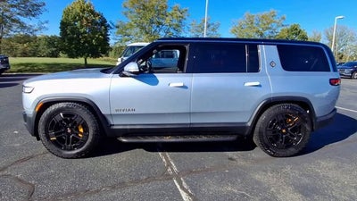 2023 RIVIAN R1S Adventure